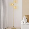 IDMarket Lampadaire sur pied en métal doré avec 3 abat-jours globe verre* Luminaires|Collection Télétravail