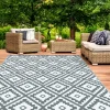 IDMarket Tapis extérieur terrasse motifs géométriques gris et blanc 120 x 180 cm* Revêtement Sol Extérieur