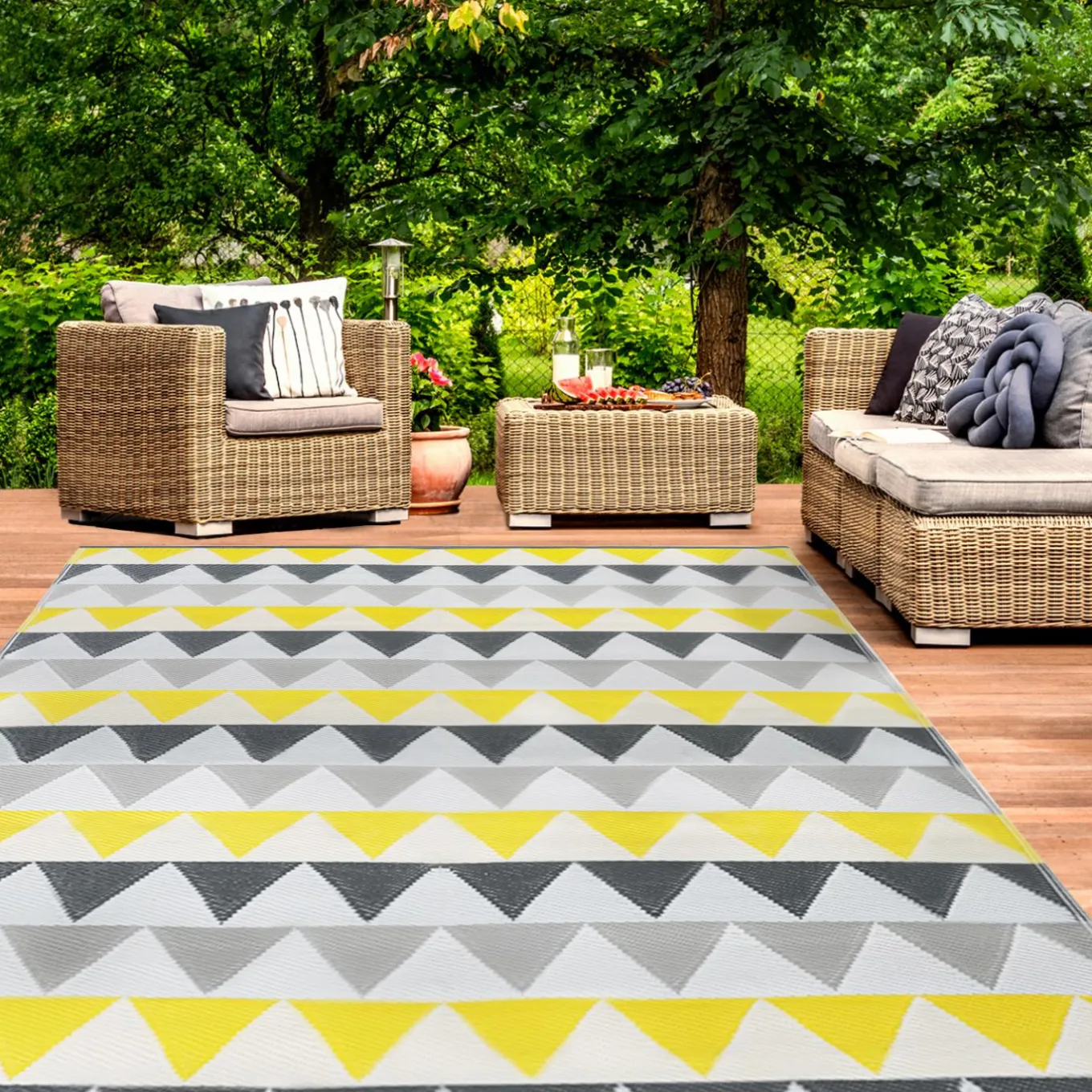 IDMarket Tapis extérieur 270x370 cm triangles gris et jaune* Revêtement Sol Extérieur